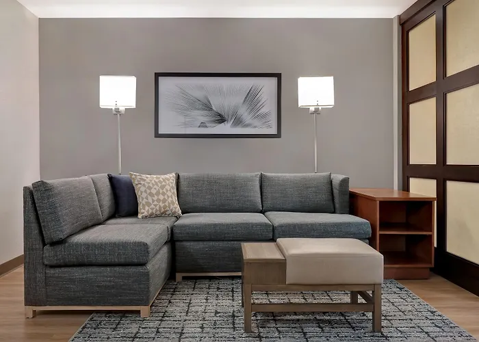 Upper Floors King Room